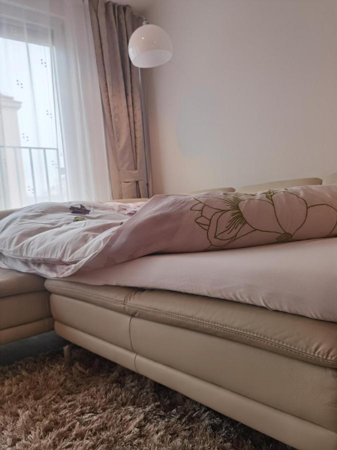Modernes Studio-Apartment Nahe Zentrum Mit Garagenplatz Відень Екстер'єр фото